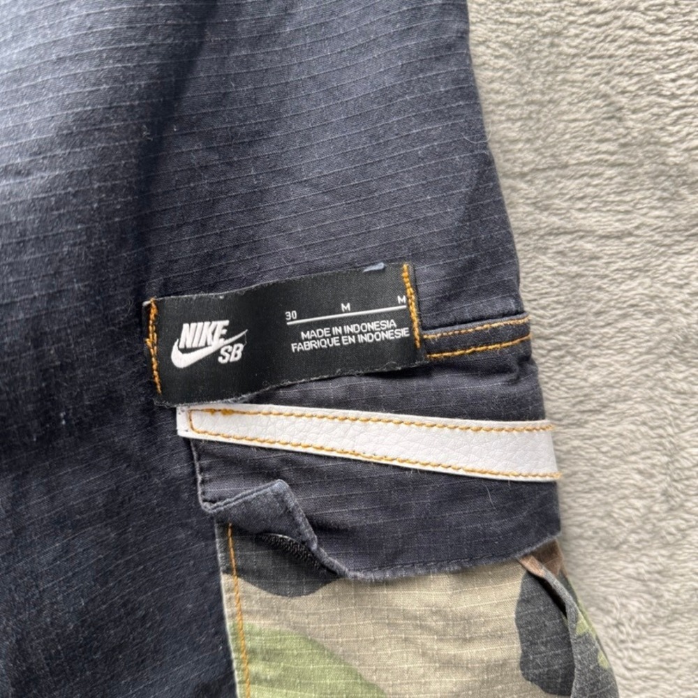 Nike SB Patchwork Ripstop Cargo Pants Camo Denim Navy Skateboarding Mens 30-32 - Picture 12 of 14